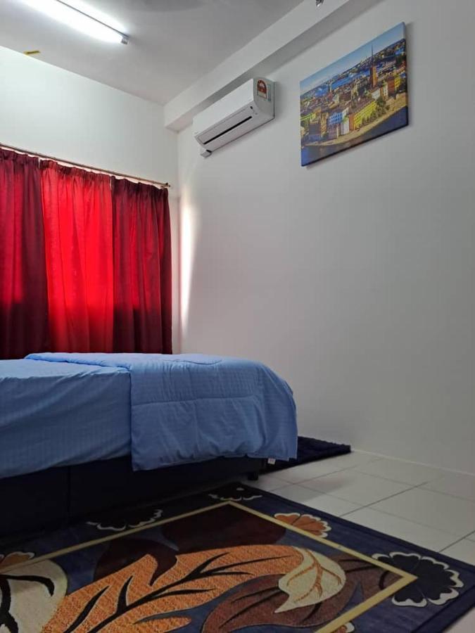 Impiana Homestay Near Putrajaya, Cyberjaya, Musliem Only,Wifi,Netflix Кампунг Денгкил Экстерьер фото