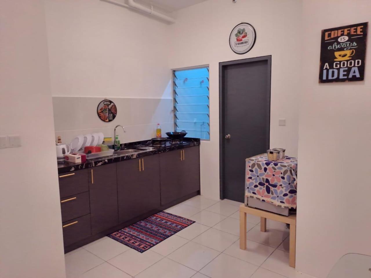 Impiana Homestay Near Putrajaya, Cyberjaya, Musliem Only,Wifi,Netflix Кампунг Денгкил Экстерьер фото